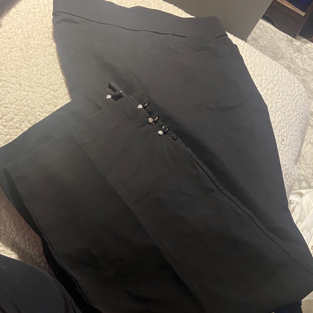 Avenue Woman’s Elegant Black Dress Pants
